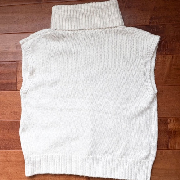 NWT Express Cable Knit Sweater Vest Crowl-Neck Womens L Ivory - Picture 4 of 9